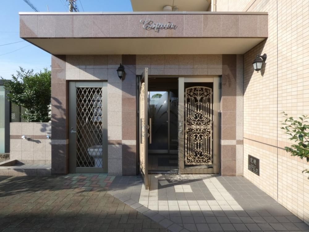 �É�����O��s�r�V�c2562�̃}���V�����̌����O��