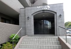 �É����|��s���䏊242�̃}���V�����̌����O��