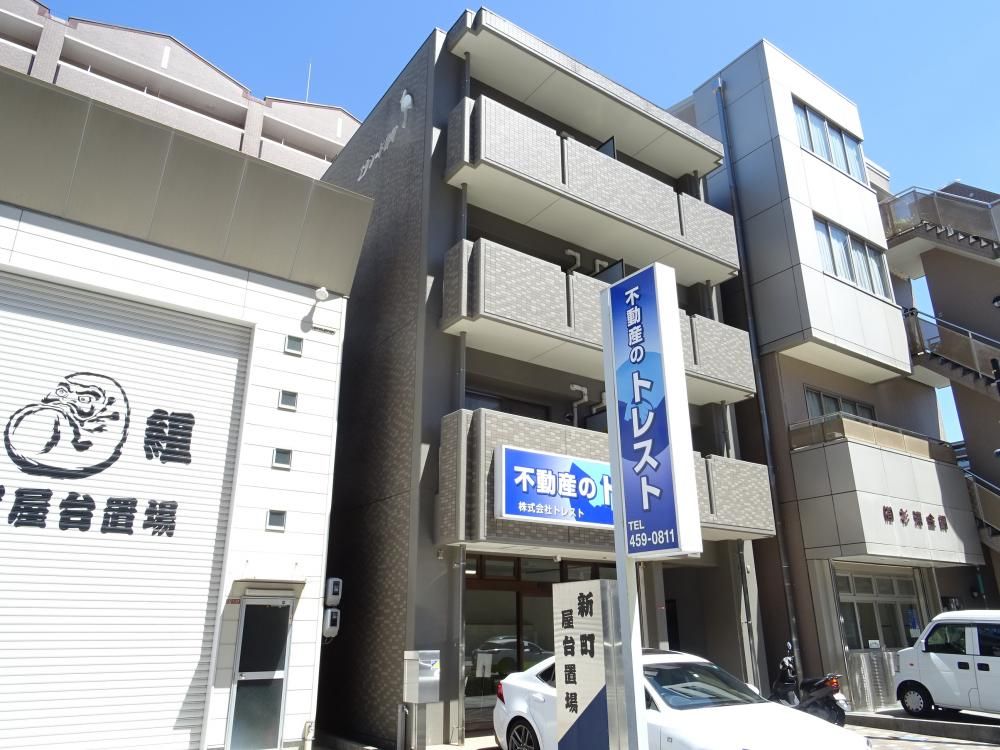 �É����l���s�����撆��3����1-26�̃}���V�����̌����O��