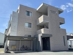 �É����l���s������P����212�̃}���V�����̌����O��