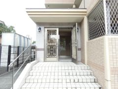 �É����|��s������1����18-15�̃}���V�����̌����O��