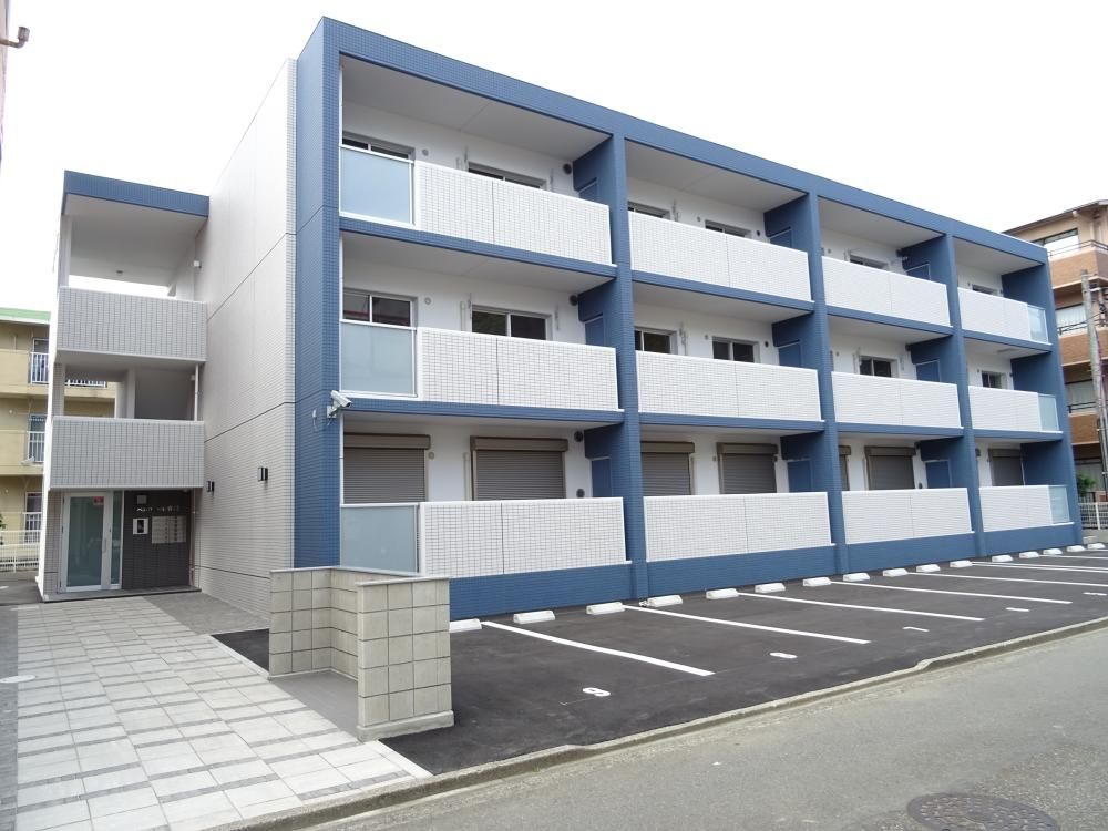 �É����É��s���抢�꒬82�̃}���V�����̌����O��