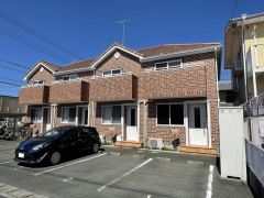 �É����l���s�����挴����141-4�̃e���X�n�E�X�̌����O��